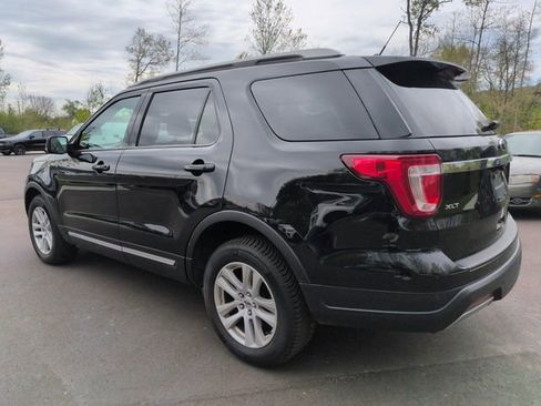 Certified 2019 Ford Explorer XLT w/ Equipment Group 201A AWD/4WD image 7