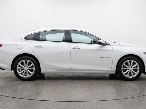Used 2024 Chevrolet Malibu LT image 11