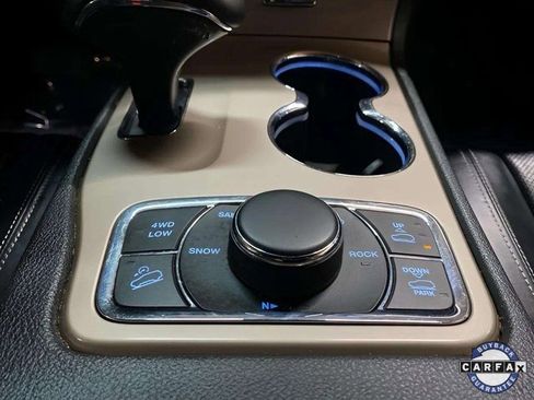 Used 2015 Jeep Grand Cherokee Overland image 55