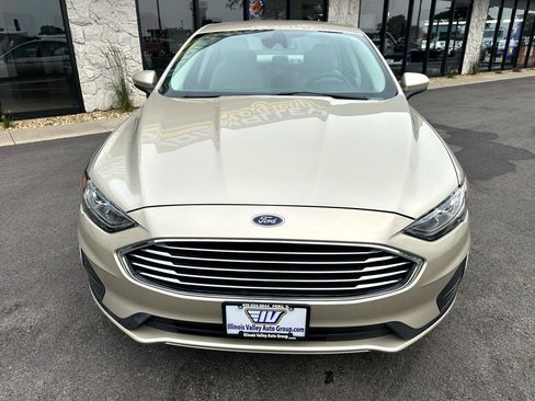 Used 2019 Ford Fusion SE image 10