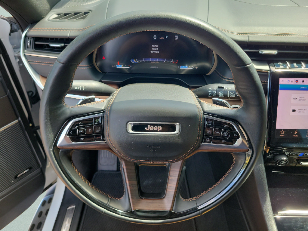 Used 2023 Jeep Grand Cherokee Summit RWD image 19