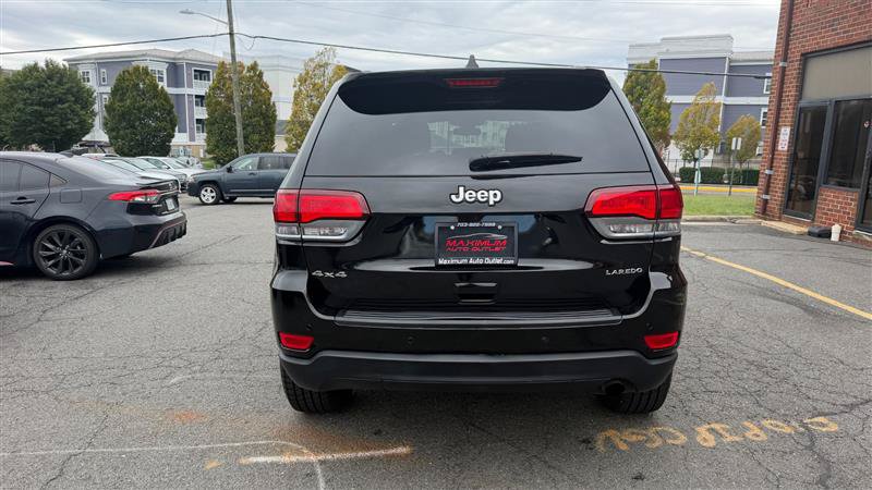 Used 2020 Jeep Grand Cherokee Laredo AWD/4WD image 7