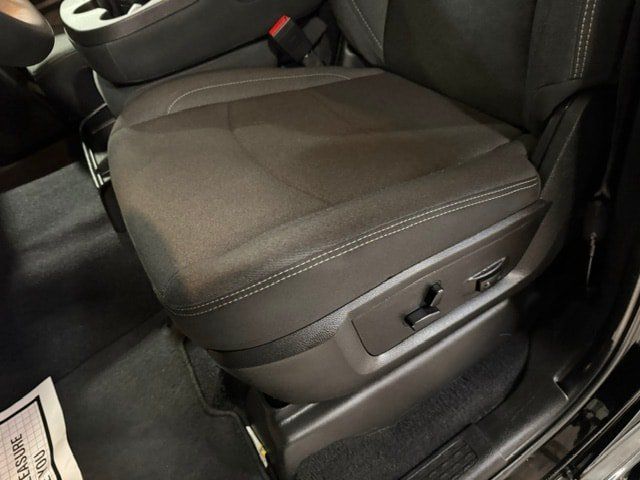 Certified 2026 RAM 2500 Big Horn AWD/4WD image 43