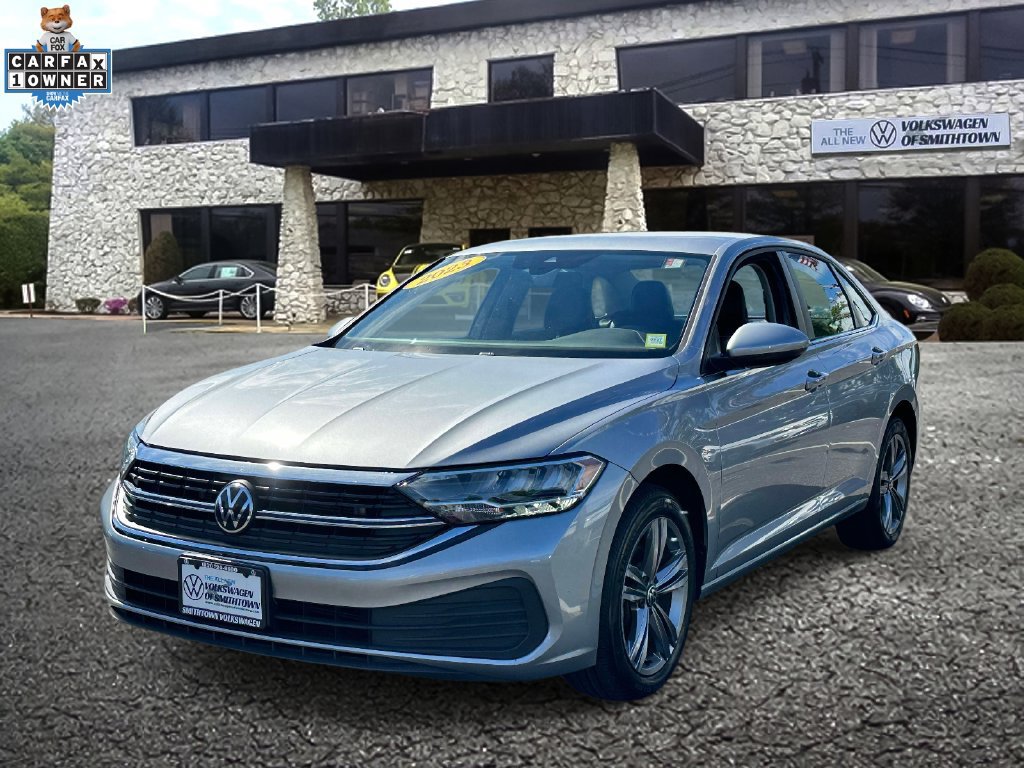 Used 2023 Volkswagen Jetta SE FWD image 2