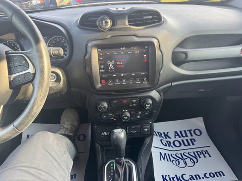 Used 2023 Jeep Renegade Trailhawk w/ Trailhawk Elite Group image 17