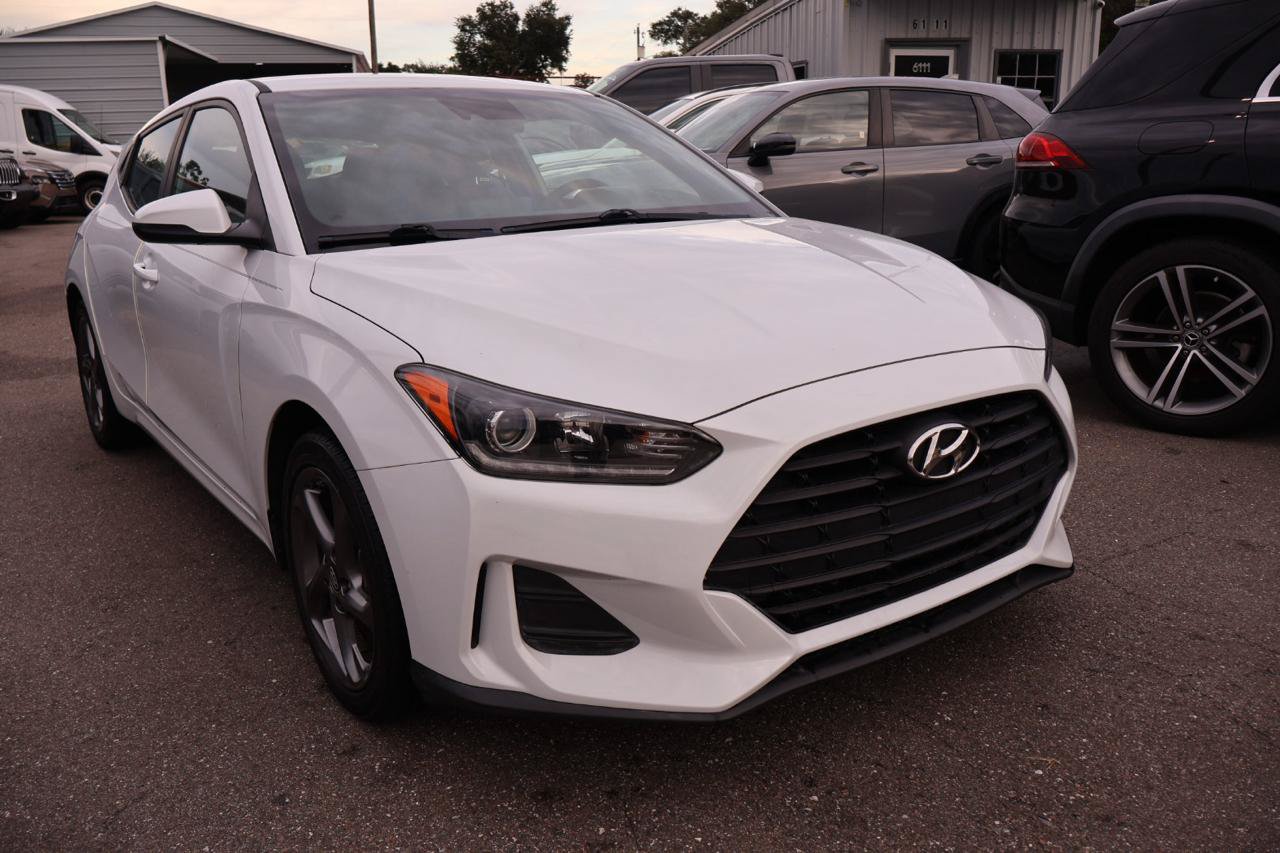 Used 2020 Hyundai Veloster 2.0 FWD image 3