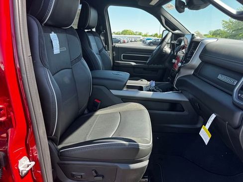 New 2026 RAM 2500 Laramie AWD/4WD image 14