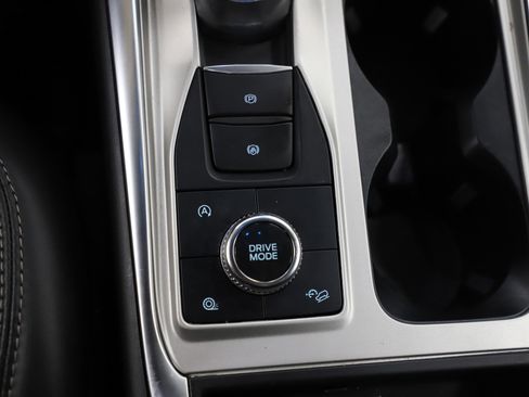 Used 2023 Ford Explorer XLT w/ Equipment Group 202A image 27