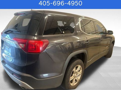 Used 2017 GMC Acadia SLE image 3