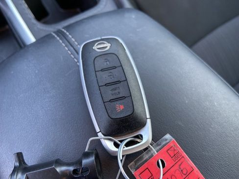 Used 2025 Nissan Sentra SV FWD image 35