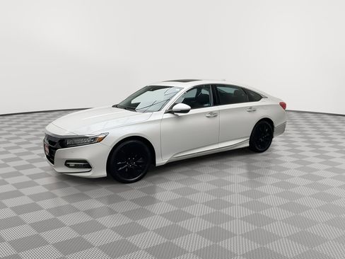 Used 2020 Honda Accord Touring image 36