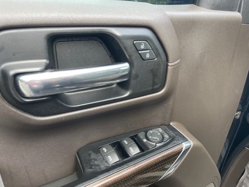 Used 2020 Chevrolet Silverado 1500 LT Trail Boss AWD/4WD image 9