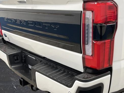 Used 2025 Ford F350 Platinum image 37