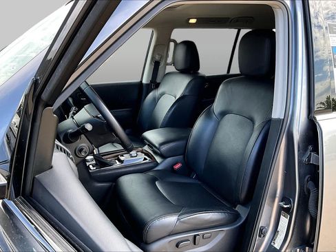Used 2024 Nissan Armada SL AWD/4WD image 7