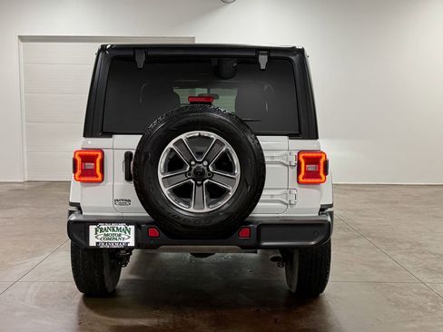 Used 2020 Jeep Wrangler Unlimited Sahara w/ LED Lighting Group AWD/4WD image 25