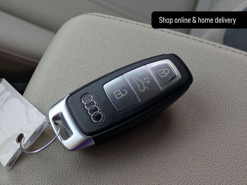 Used 2024 Audi Q4 e-tron Premium Plus image 29