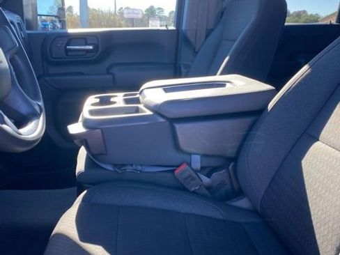 Used 2024 Chevrolet Silverado 2500 Custom w/ Custom Value Package image 23