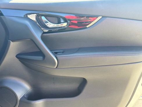 Used 2022 Nissan Rogue Sport SL image 19