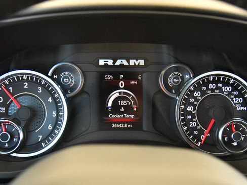 Used 2024 RAM 2500 Big Horn w/ Night Edition AWD/4WD image 34