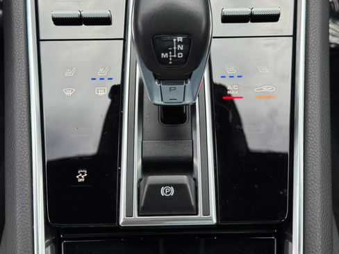 Used 2023 Porsche Panamera 4S image 38