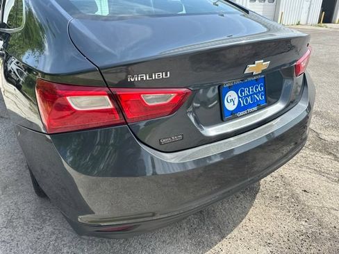 Used 2018 Chevrolet Malibu LT FWD image 14