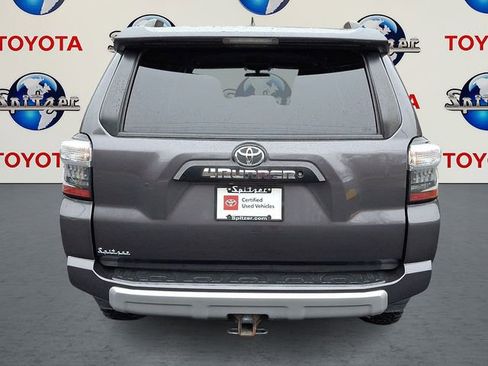 Certified 2018 Toyota 4Runner TRD Off-Road image 6