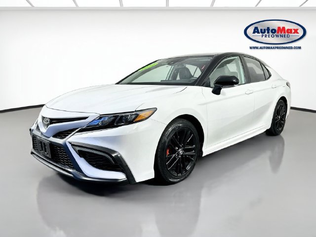 Used 2024 Toyota Camry SE w/ Cold Weather Package AWD/4WD image 5