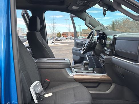 Used 2022 Chevrolet Silverado 1500 LT Trail Boss w/ Convenience Package II image 6