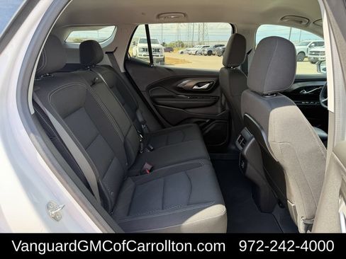 Used 2024 GMC Terrain SLE AWD/4WD image 31