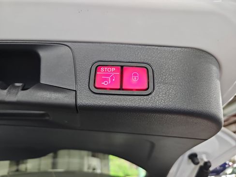 New 2026 Mercedes-Benz GLB 250 GLB 250 image 14