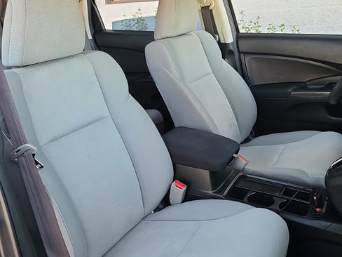 Used 2016 Honda CR-V LX image 29