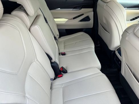 Used 2023 INFINITI QX60 Sensory w/ Vision Package FWD image 17