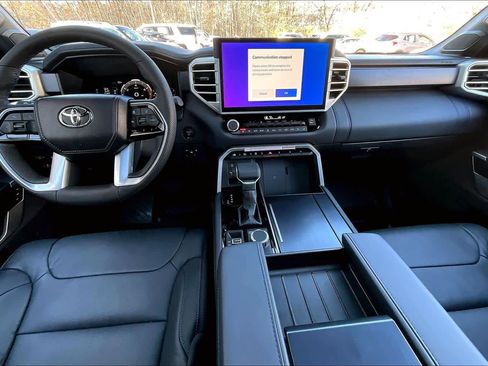 Certified 2025 Toyota Sequoia Platinum image 14