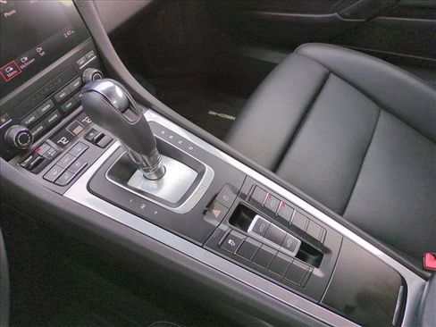 Used 2025 Porsche 718 Boxster RWD image 12