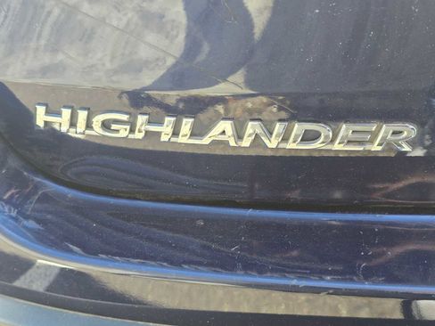 Used 2016 Toyota Highlander XLE AWD/4WD image 5
