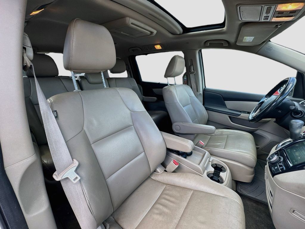 Used 2015 Honda Odyssey EX-L image 29