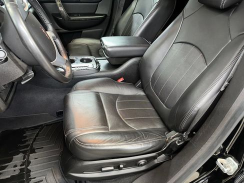 Used 2017 GMC Acadia Limited SLT image 5