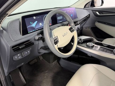 Used 2024 Kia EV6 Wind image 22