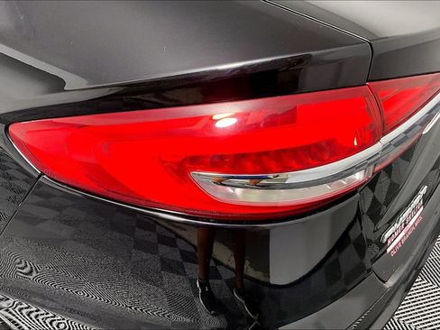Used 2019 Ford Fusion SEL FWD image 28