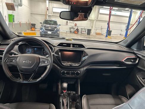 Used 2021 Chevrolet TrailBlazer RS w/ Convenience Package AWD/4WD image 11
