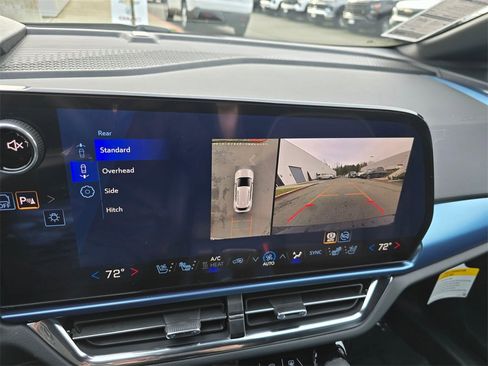 New 2026 Chevrolet Equinox EV LT image 29