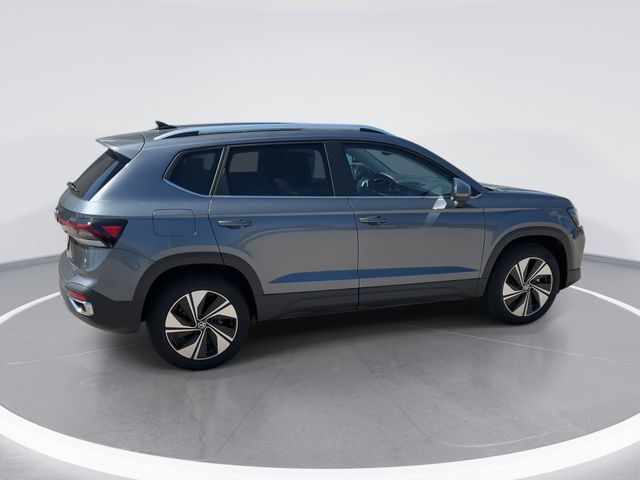 New 2026 Volkswagen Taos SE AWD/4WD image 8