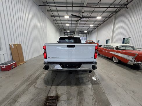 Used 2024 Chevrolet Silverado 2500 LT image 7