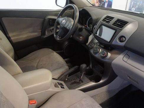 Used 2011 Toyota RAV4 4WD w/ Base L4 Extra Value Pkg image 18