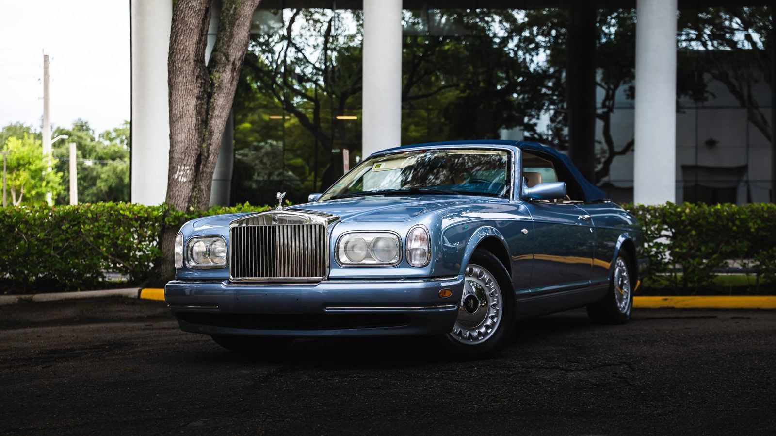 Used 2000 Rolls-Royce Corniche RWD image 5