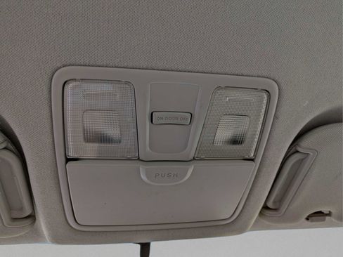 Used 2015 Hyundai Elantra SE w/ Option Group 02 FWD image 20