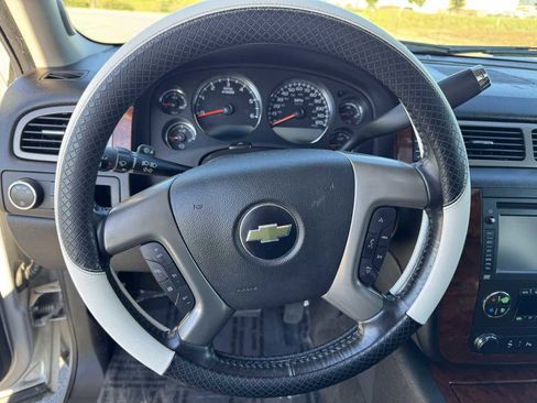 Used 2013 Chevrolet Suburban LTZ image 52