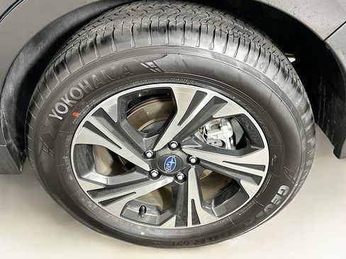 Used 2024 Subaru Crosstrek 2.0i Premium image 11