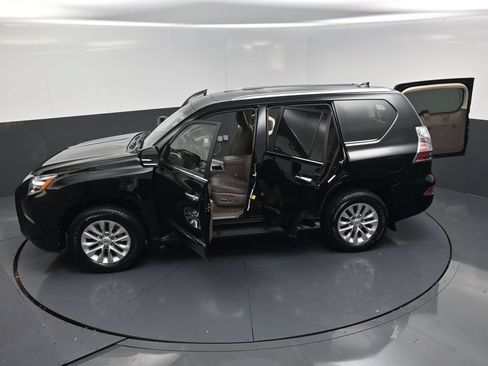 Used 2016 Lexus GX 460 w/ Premium Package AWD/4WD image 28