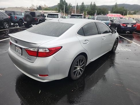 Used 2014 Lexus ES 300h image 5